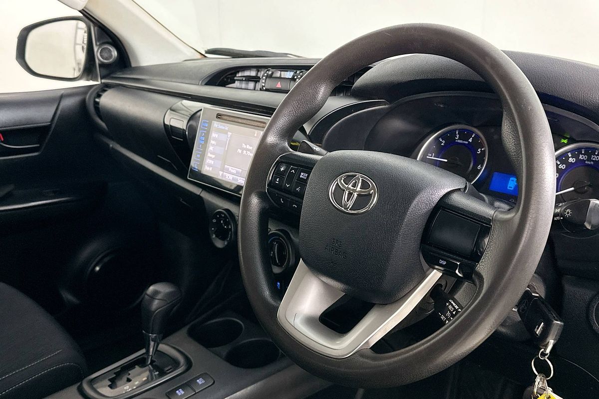 2018 Toyota HILUX SR (4x4) GUN126R MY17 4X4