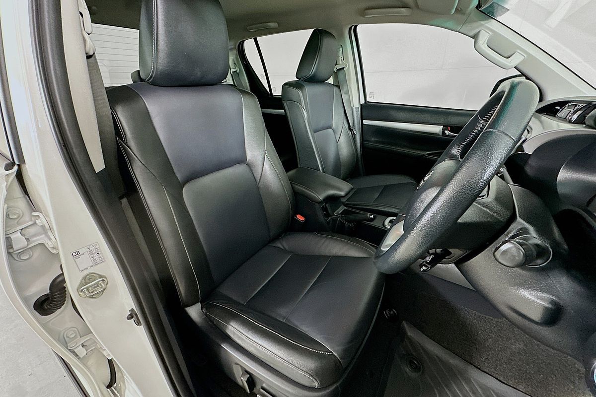 2021 Toyota HILUX SR5+ (4x4) GUN126R FACELIFT 4X4