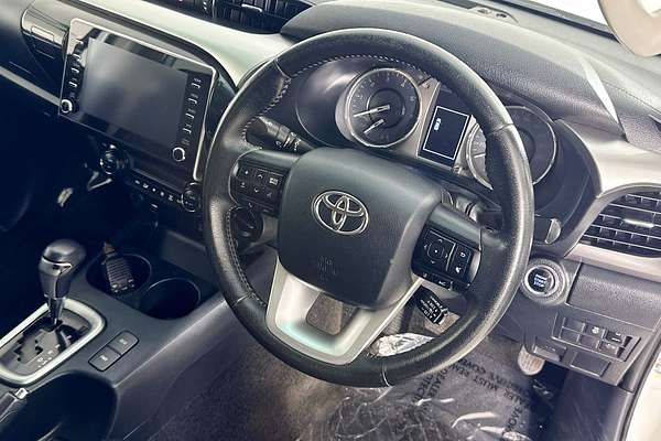 2021 Toyota HILUX SR5 (4x4) GUN126R FACELIFT 4X4