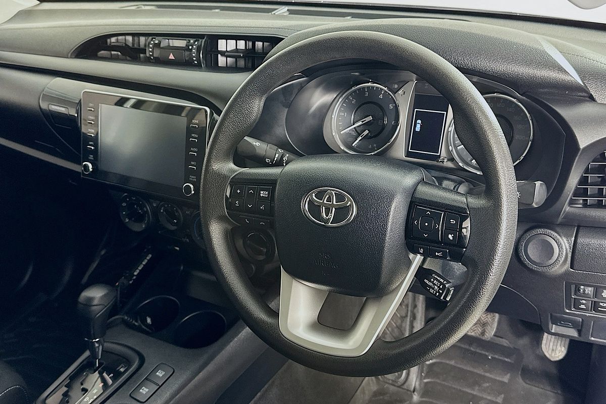 2021 Toyota HILUX SR (4x4) GUN126R FACELIFT 4X4