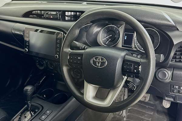2021 Toyota HILUX SR (4x4) GUN126R FACELIFT 4X4