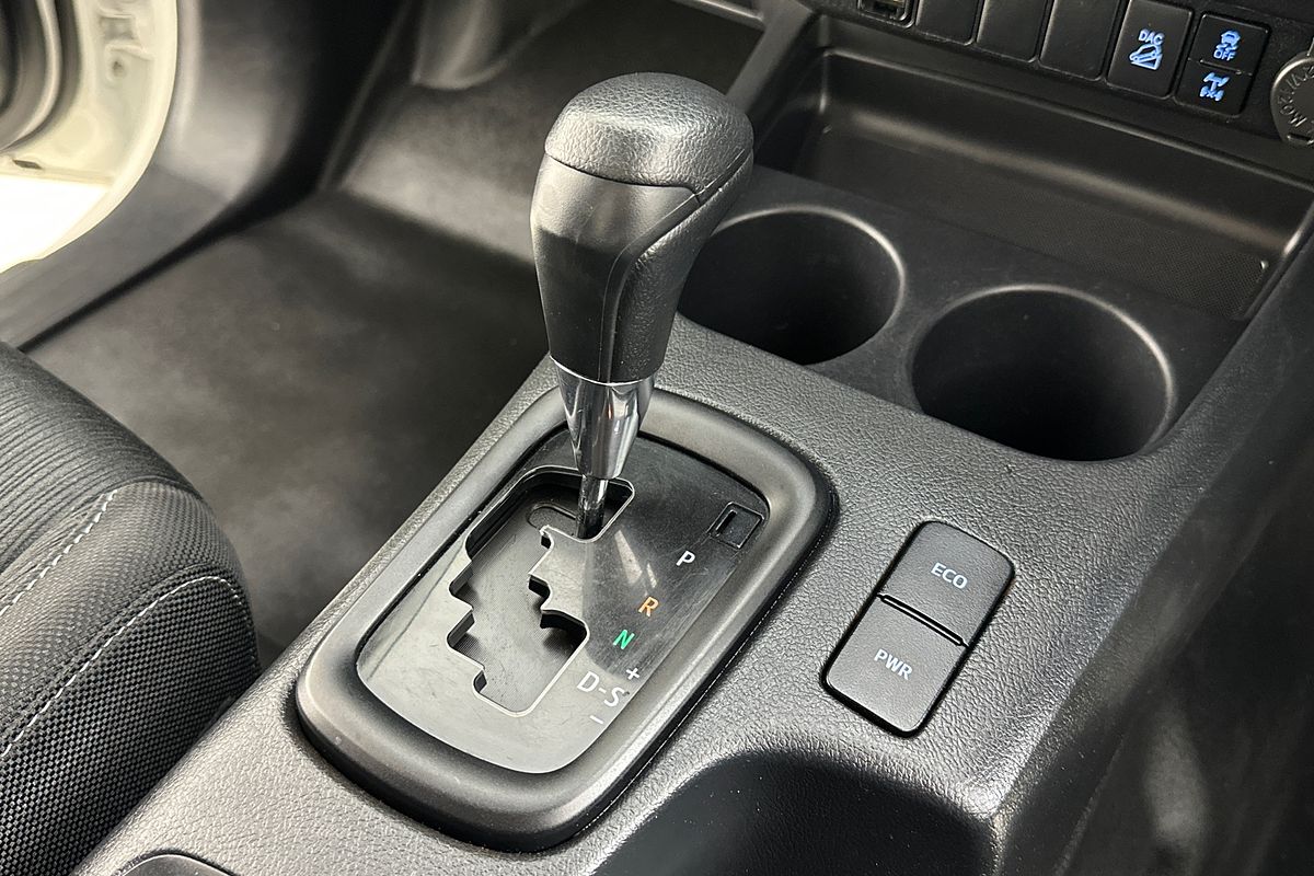 2022 Toyota HILUX SR (4x4) GUN126R 4X4