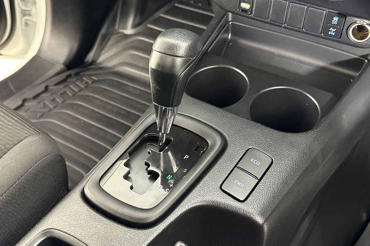 2022 Toyota HILUX SR (4x4) GUN126R 4X4