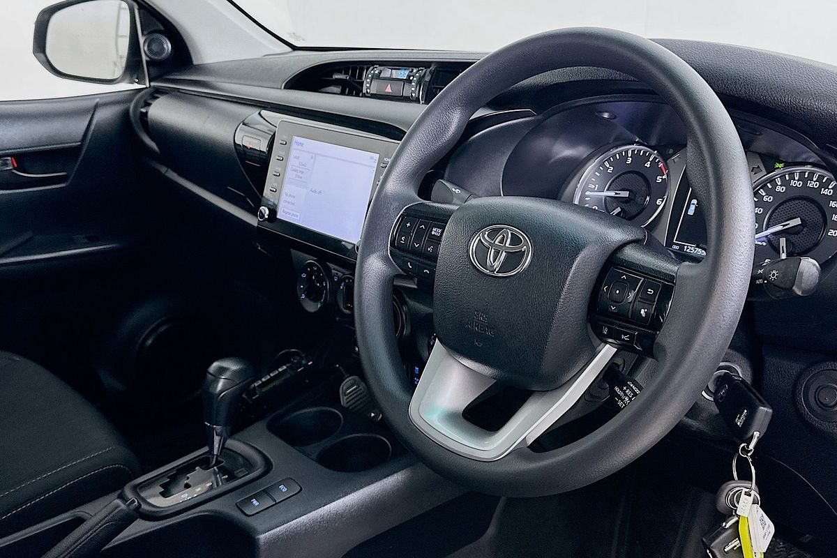 2022 Toyota HILUX SR (4x4) GUN126R 4X4