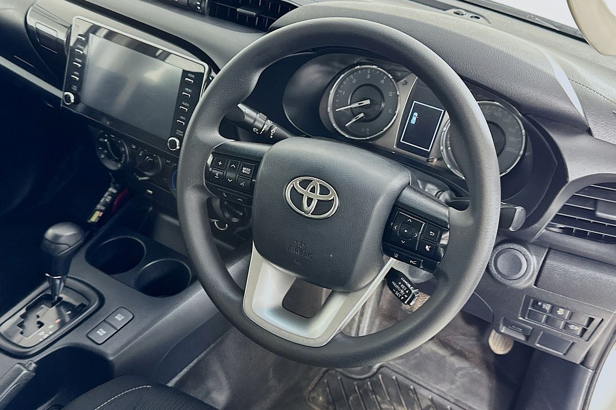 2021 Toyota HILUX SR (4x4) GUN126R 4X4