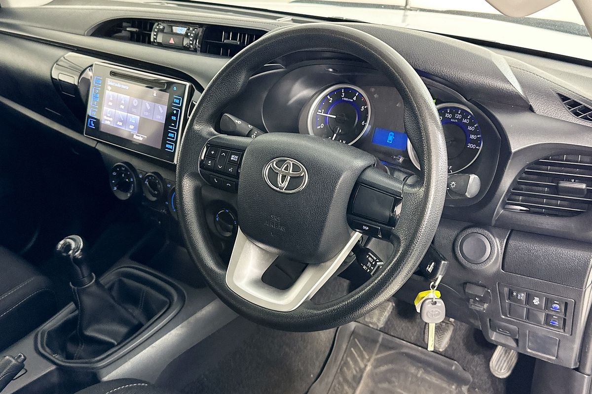 2018 Toyota HILUX SR (4x4) GUN126R MY17 4X4