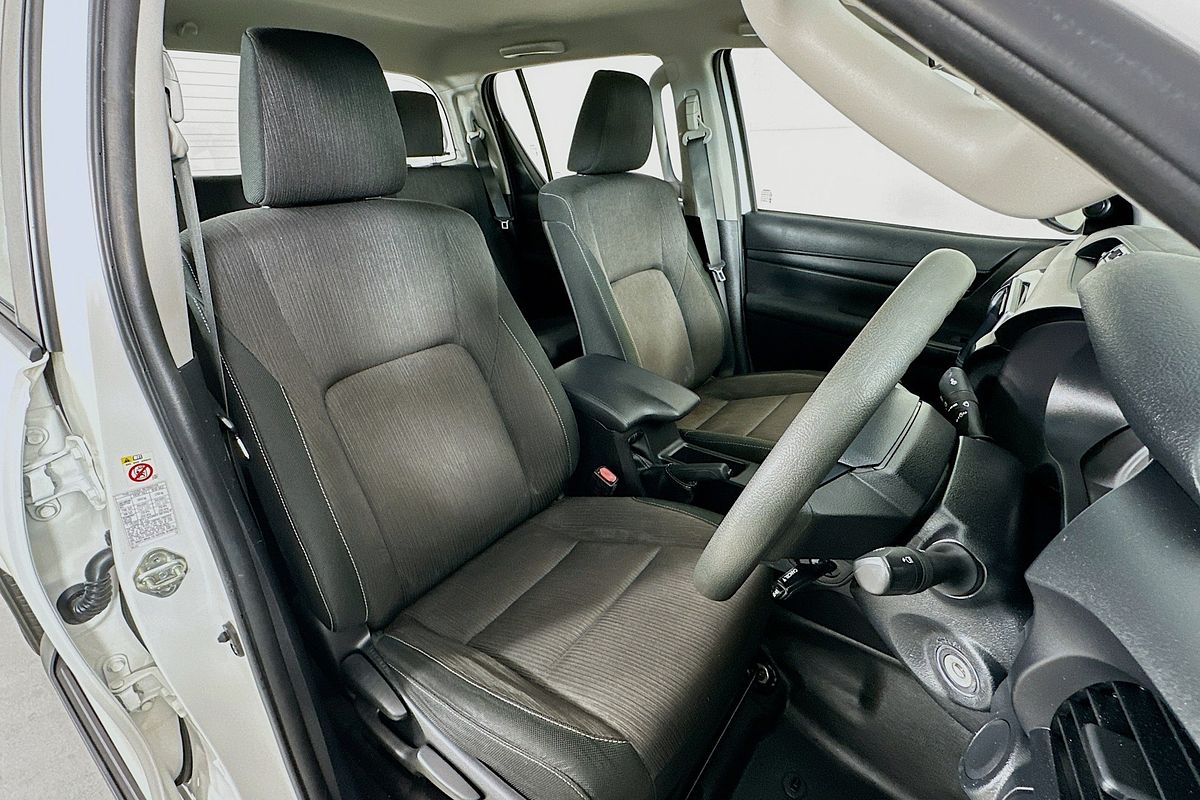 2018 Toyota HILUX SR (4x4) GUN126R MY19 4X4