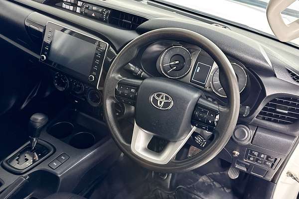 2021 Toyota HILUX SR (4x4) GUN126R FACELIFT 4X4