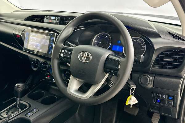 2019 Toyota HILUX SR (4x4) GUN126R MY19 4X4
