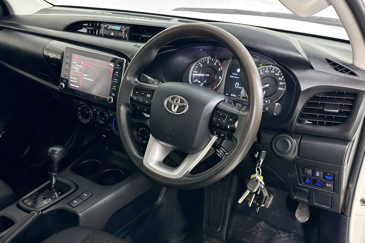 2021 Toyota HILUX SR (4x4) GUN126R 4X4