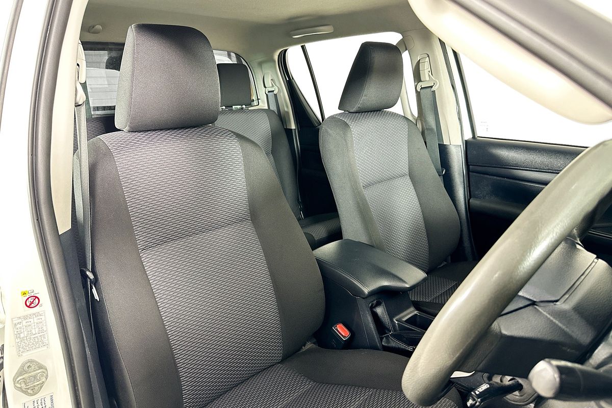 2017 Toyota HILUX WORKMATE (4x4) GUN125R 4X4