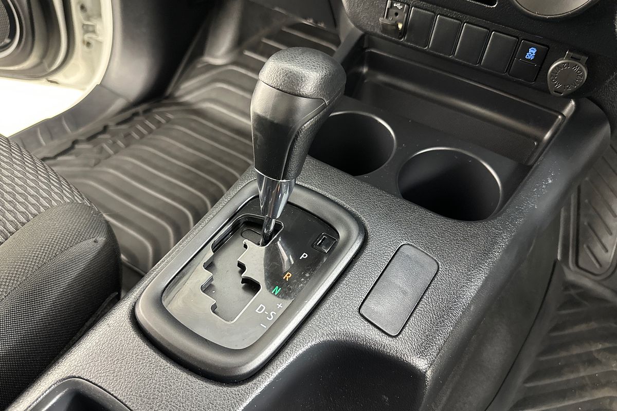 2021 Toyota Hilux WORKMATE (4x4) GUN125R 4X4