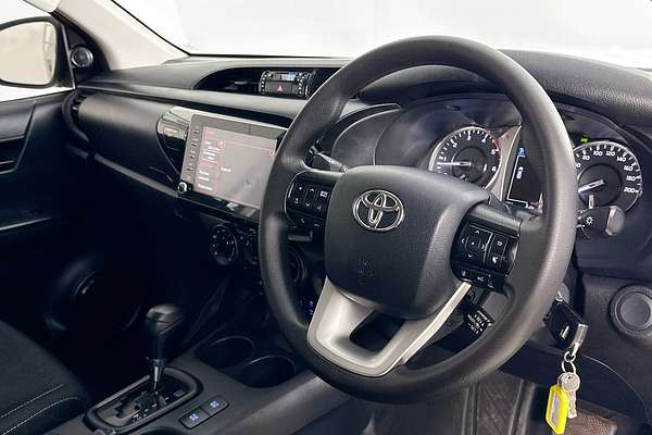 2021 Toyota HILUX SR (4x4) GUN126R 4X4