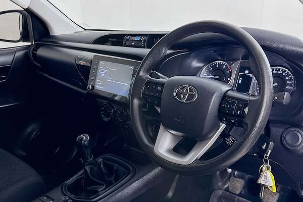 2022 Toyota HILUX SR (4x4) GUN126R 4X4