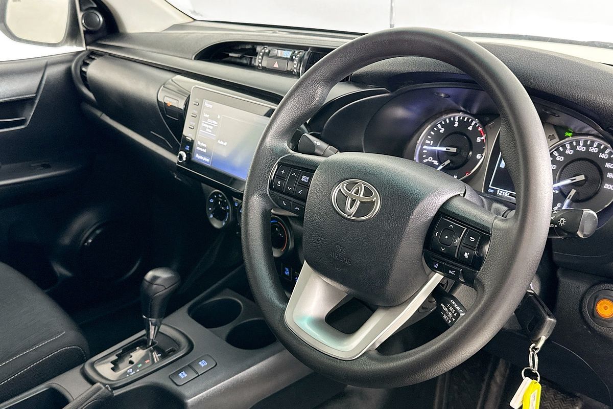 2021 Toyota HILUX SR (4x4) GUN126R 4X4