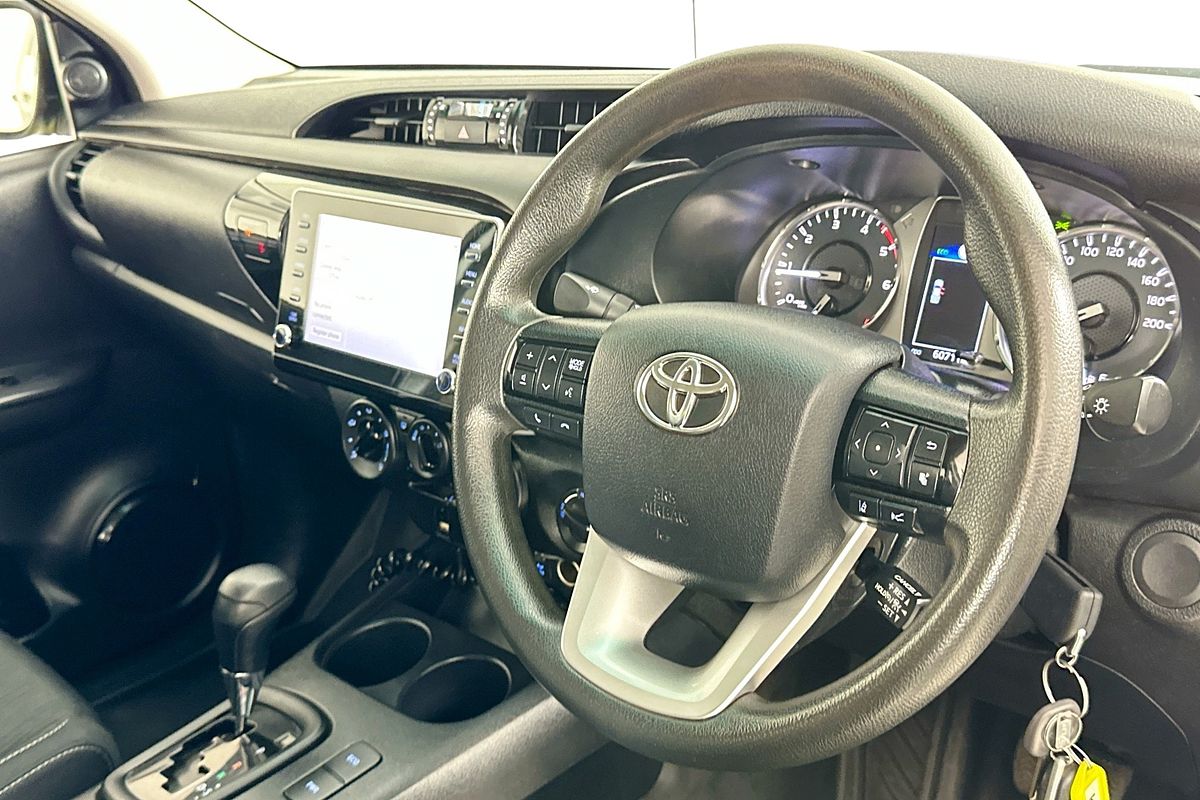 2022 Toyota HILUX SR (4x4) GUN126R 4X4