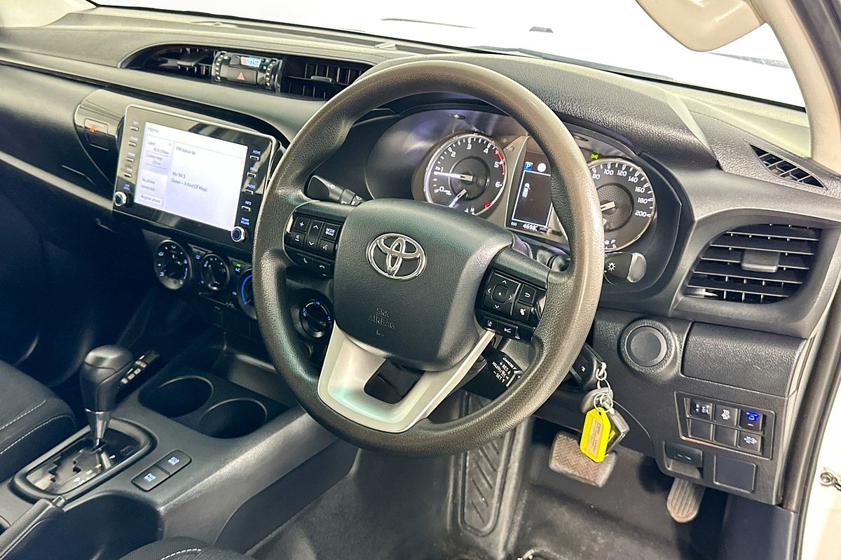 2021 Toyota HILUX SR (4x4) GUN126R FACELIFT 4X4