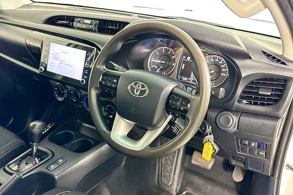 2021 Toyota HILUX SR (4x4) GUN126R FACELIFT 4X4