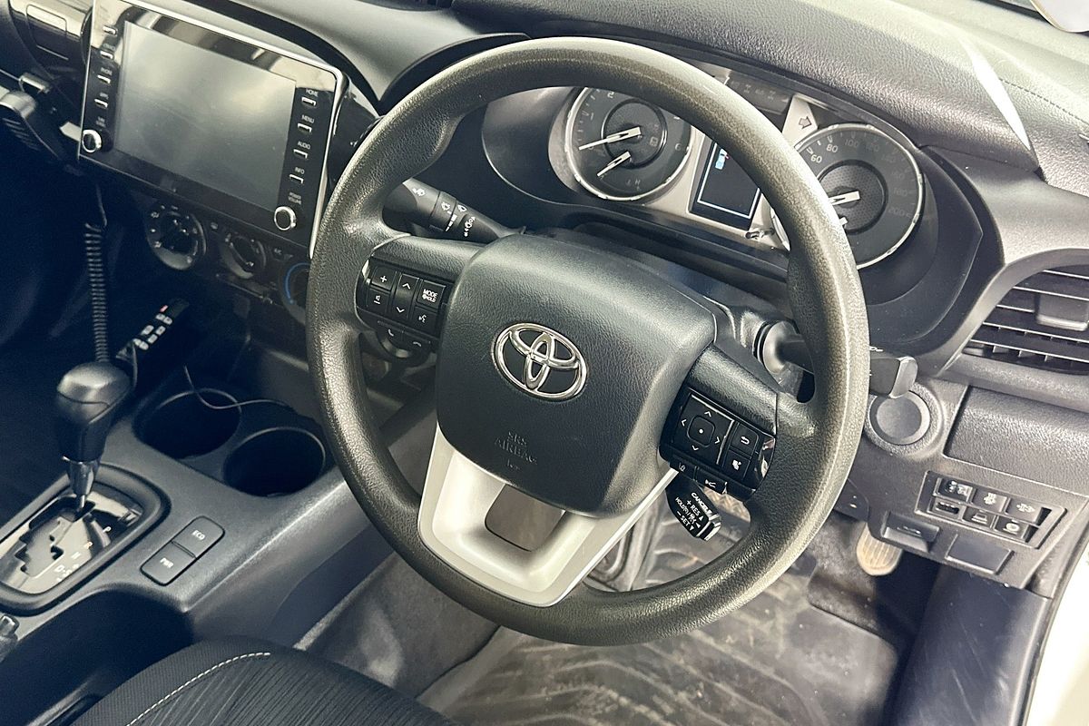 2022 Toyota HILUX SR (4x4) GUN126R 4X4