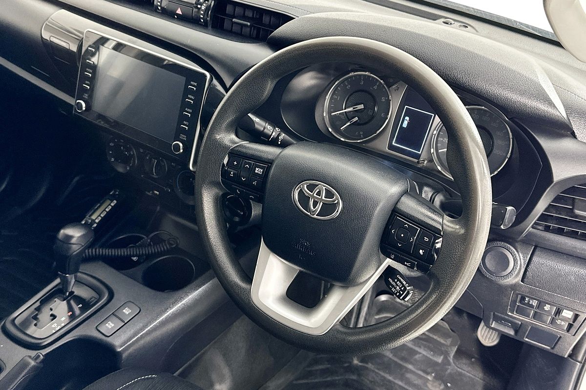 2021 Toyota HILUX SR (4x4) GUN126R 4X4