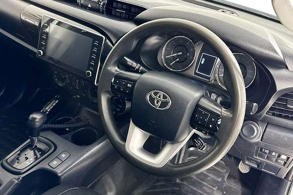 2021 Toyota HILUX SR (4x4) GUN126R 4X4