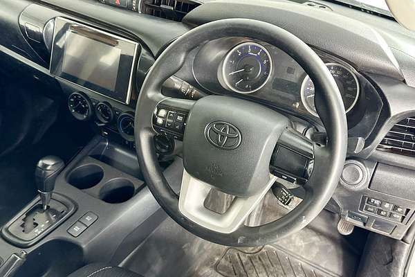 2019 Toyota HILUX SR (4x4) GUN126R MY19 4X4