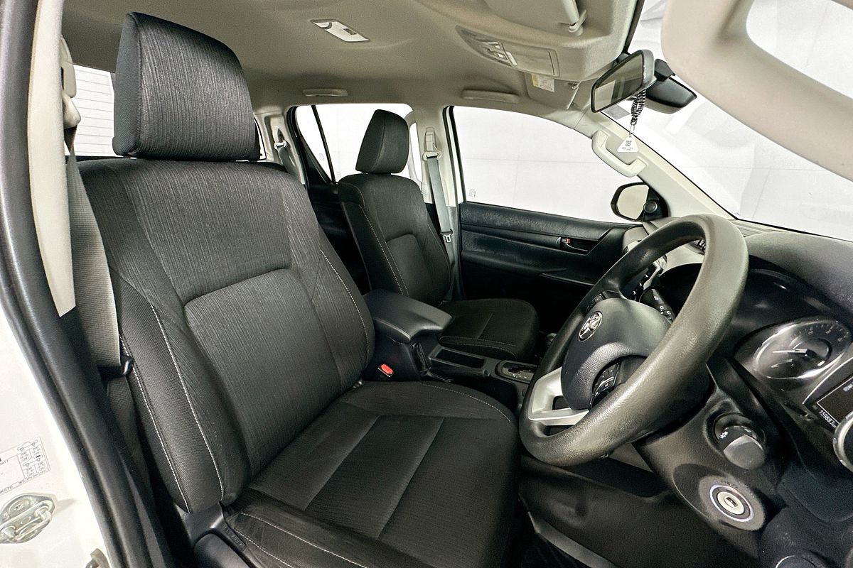 2022 Toyota HILUX SR (4x4) GUN126R 4X4