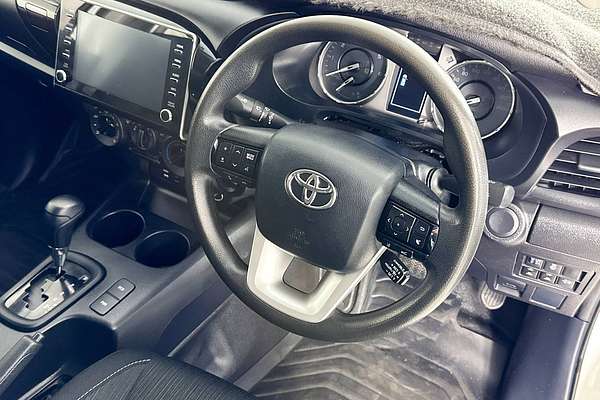 2022 Toyota HILUX SR (4x4) GUN126R 4X4