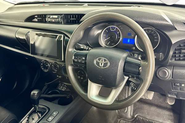 2018 Toyota HILUX SR (4x4) GUN126R MY17 4X4