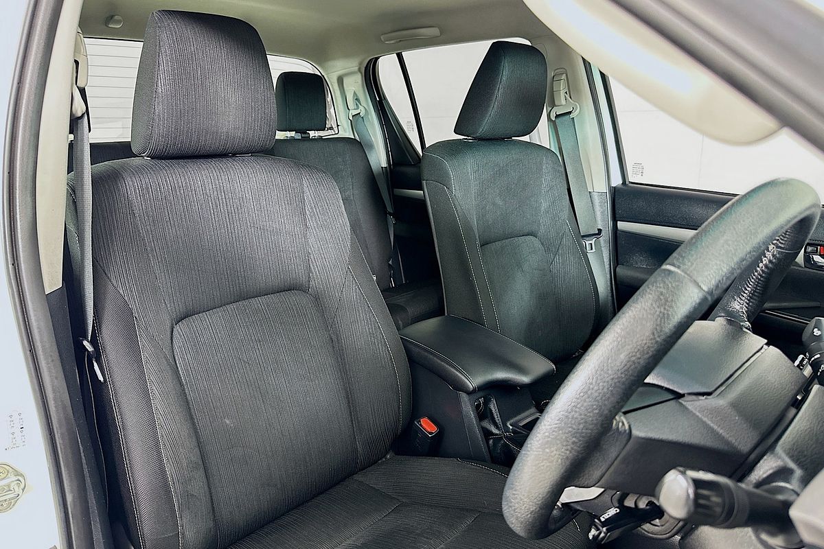 2021 Toyota HILUX SR5 (4x4) GUN126R 4X4