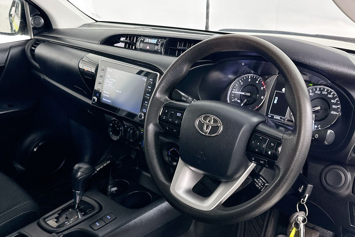 2022 Toyota HILUX SR (4x4) GUN126R 4X4