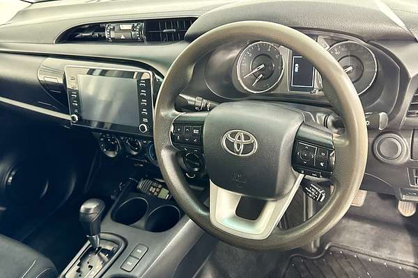 2021 Toyota HILUX SR (4x4) GUN126R FACELIFT 4X4