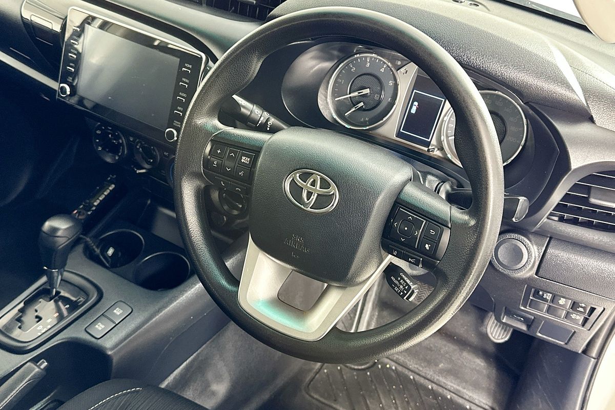 2021 Toyota HILUX SR (4x4) GUN126R FACELIFT 4X4
