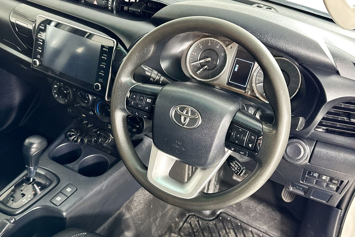 2021 Toyota HILUX SR (4x4) GUN126R FACELIFT 4X4