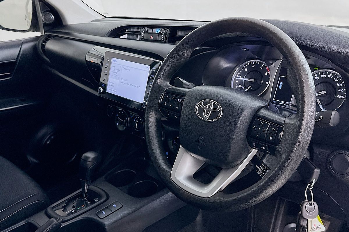 2022 Toyota HILUX SR (4x4) GUN126R 4X4