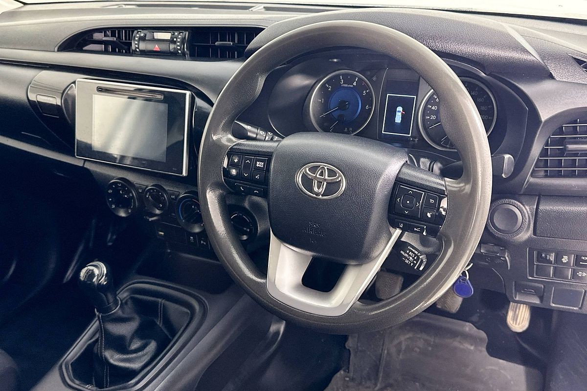 2020 Toyota HILUX SR (4x4) GUN126R FACELIFT 4X4