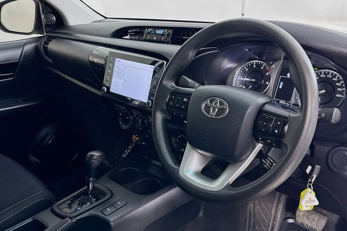 2022 Toyota HILUX SR (4x4) GUN126R 4X4