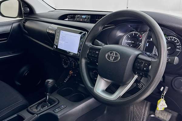 2022 Toyota HILUX SR (4x4) GUN126R 4X4