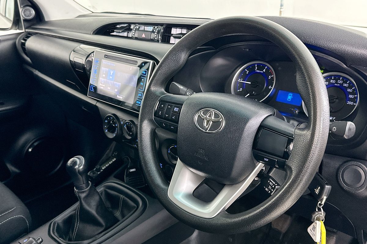 2018 Toyota HILUX SR (4x4) GUN126R MY17 4X4