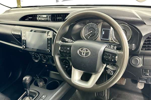 2021 Toyota HILUX SR (4x4) GUN126R 4X4