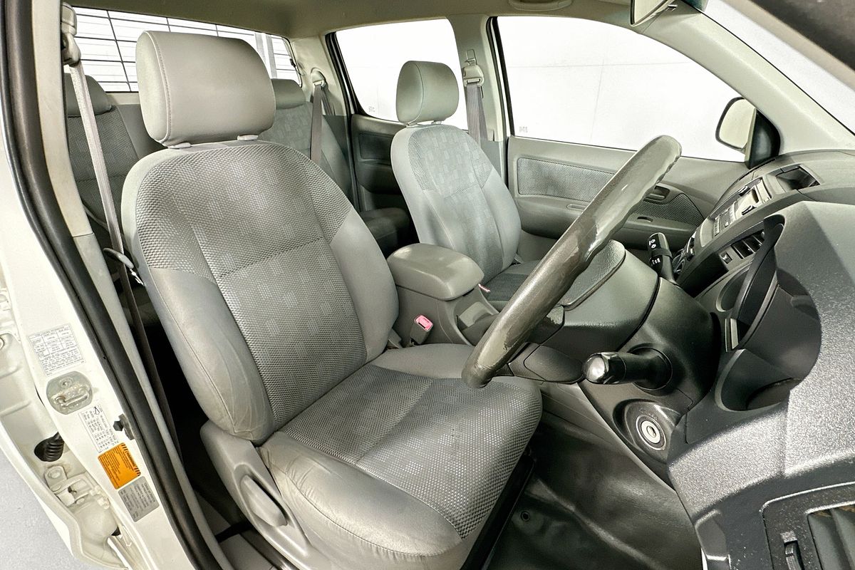 2011 Toyota HILUX SR KUN16R MY12 REAR WHEEL DRIVE