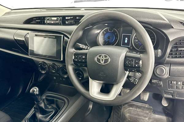 2019 Toyota HILUX SR (4x4) GUN126R MY19 4X4