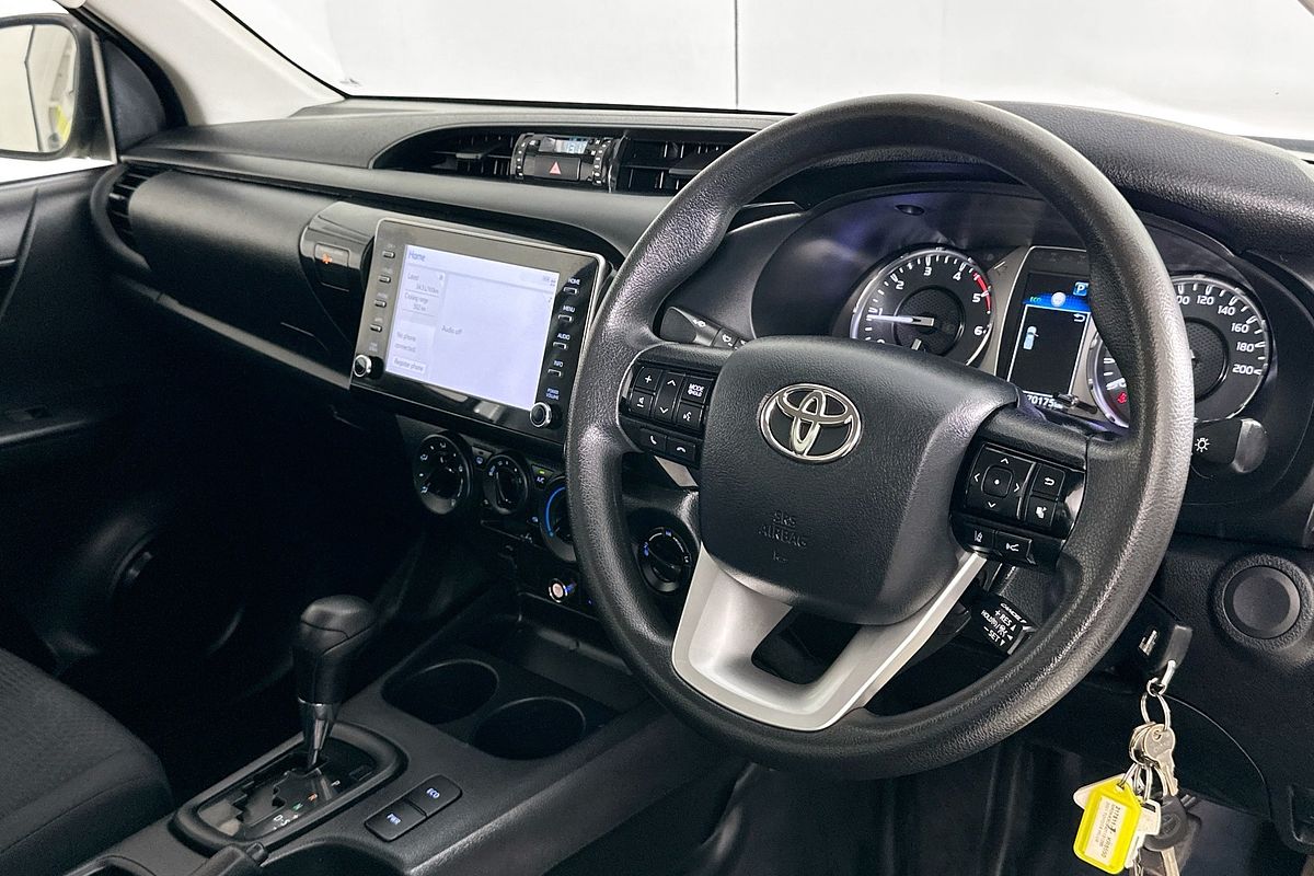 2021 Toyota HILUX SR (4x4) GUN126R FACELIFT 4X4