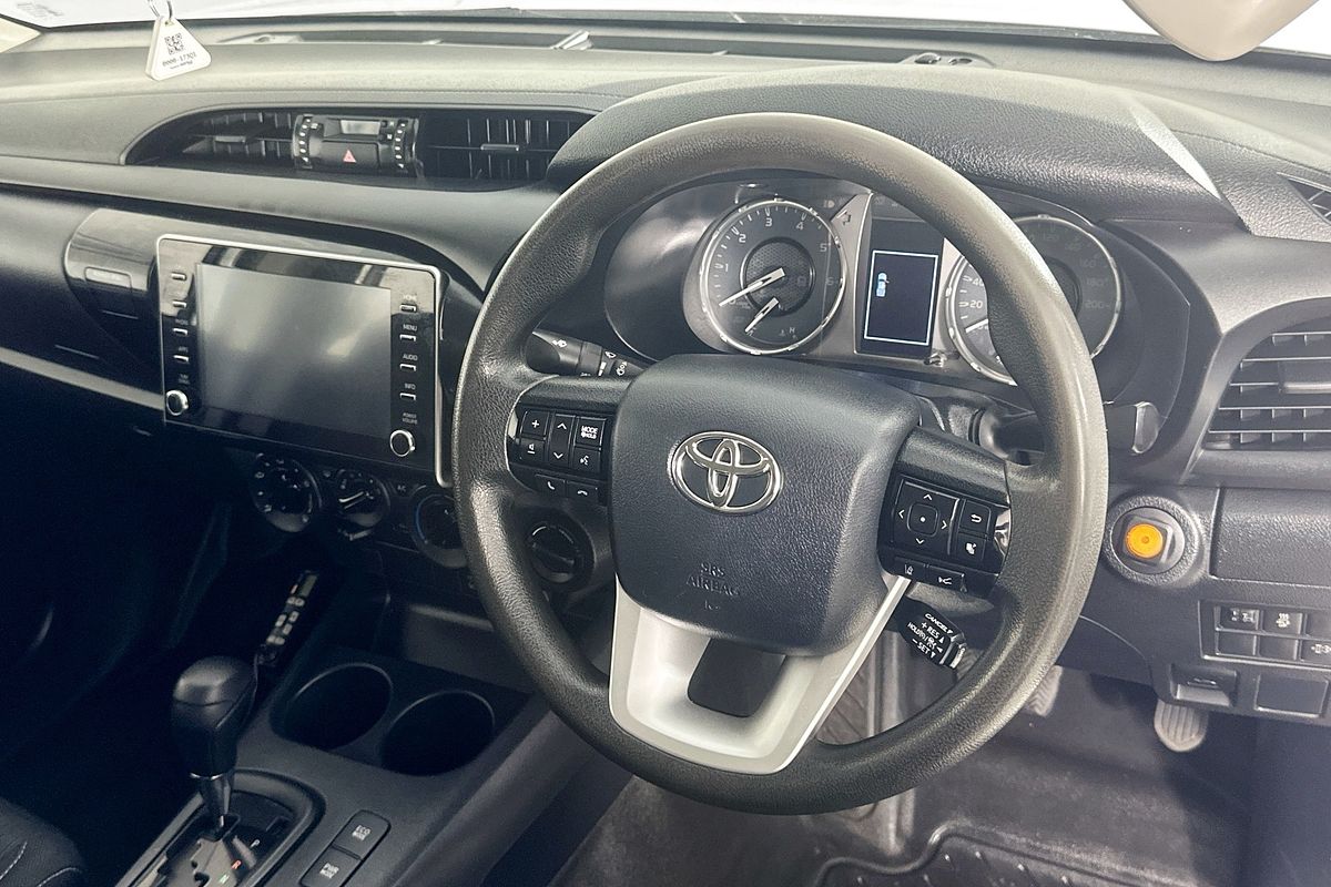 2021 Toyota HILUX SR (4x4) GUN126R FACELIFT 4X4