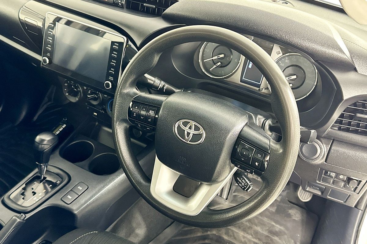 2022 Toyota HILUX SR (4x4) GUN126R 4X4