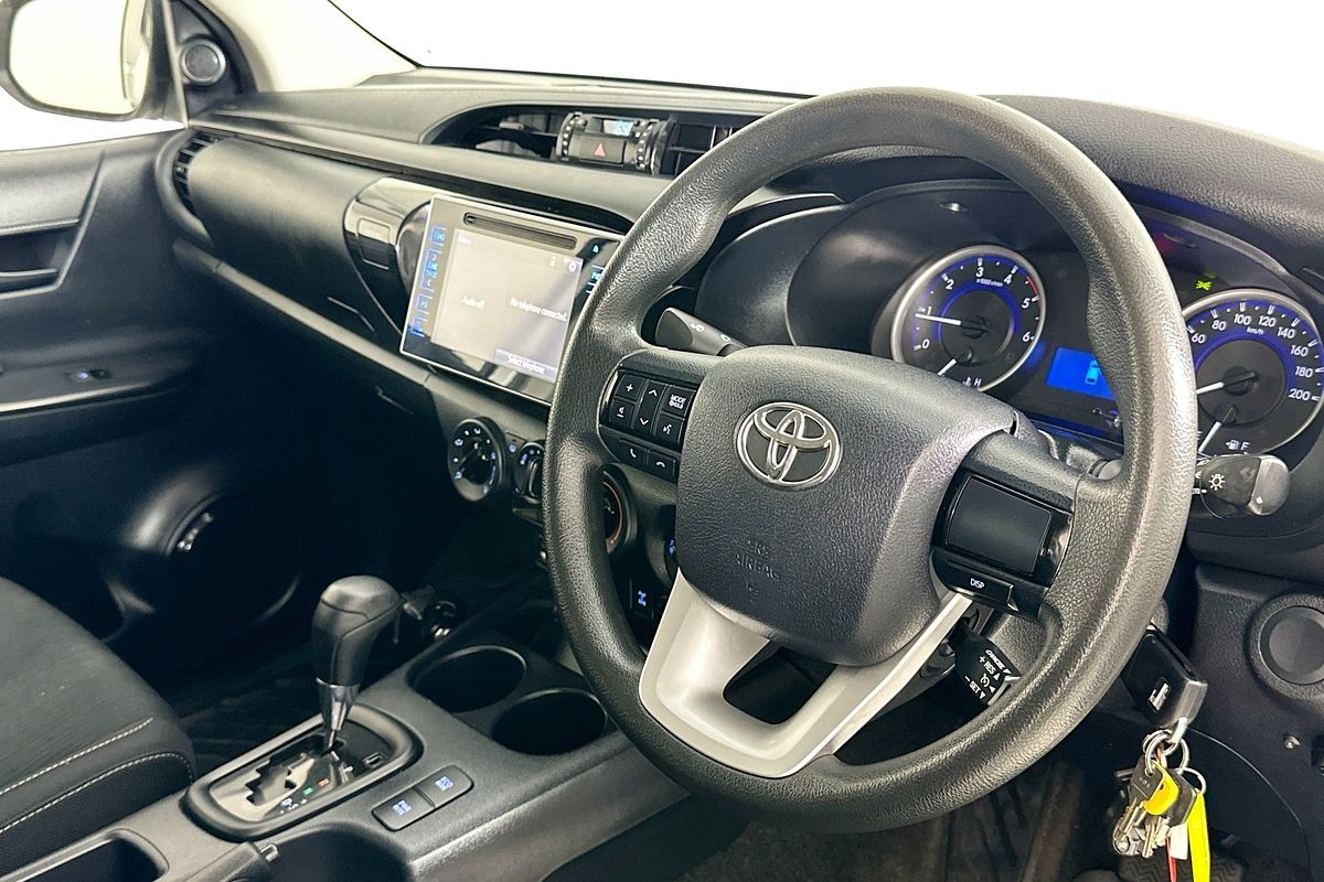 2017 Toyota HILUX SR (4x4) GUN126R MY17 4X4