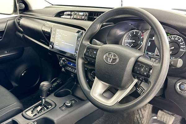 2024 Toyota HILUX SR 48V (4x4) GUN126R 4X4
