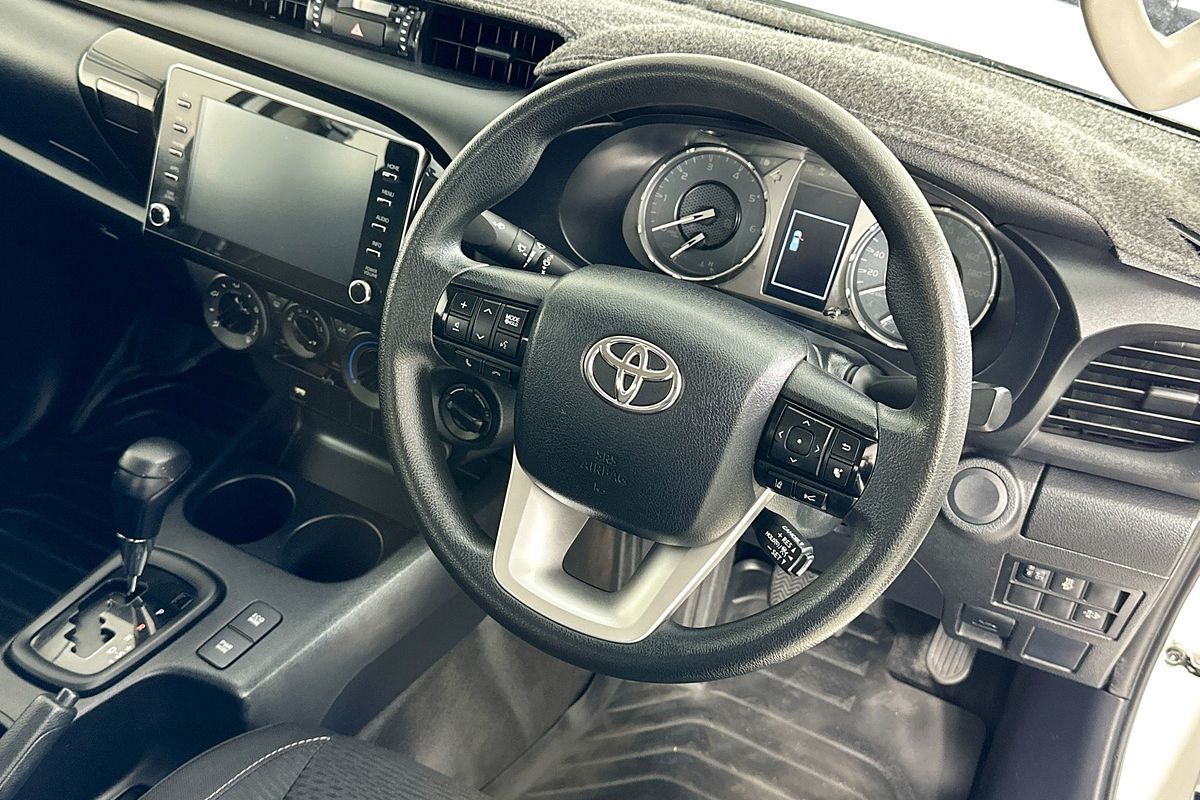 2021 Toyota HILUX SR (4x4) GUN126R 4X4