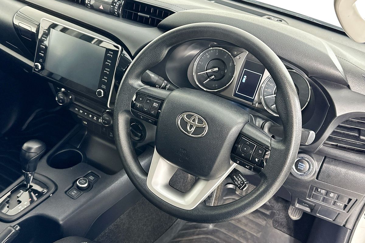 2024 Toyota HILUX SR 48V (4x4) GUN126R 4X4