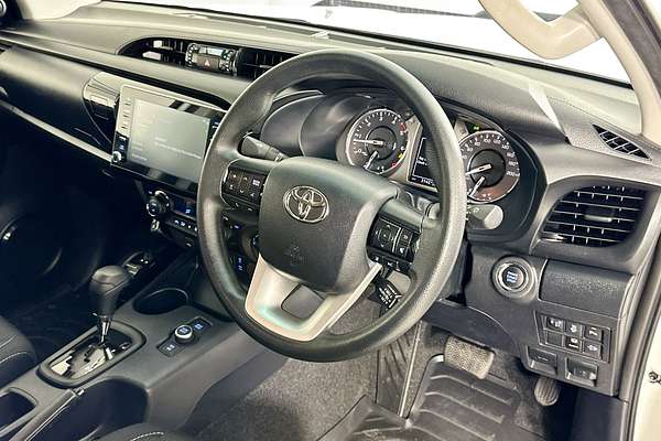 2024 Toyota HILUX SR 48V (4x4) GUN126R 4X4